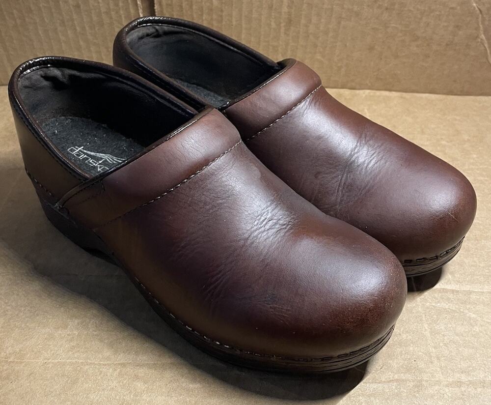 Dansko Leather Clog Chestnut Brown Womens 38 US Size 7.5-8 Fast Shipping